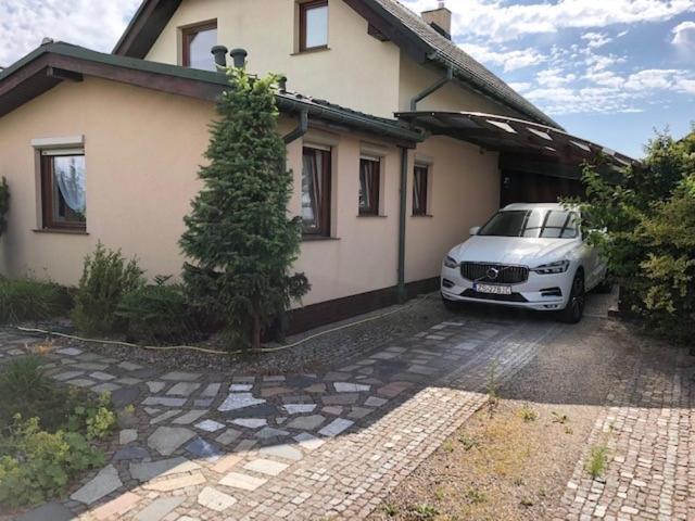 Vila Dom Caloroczny Sarbinowo Exteriér fotografie